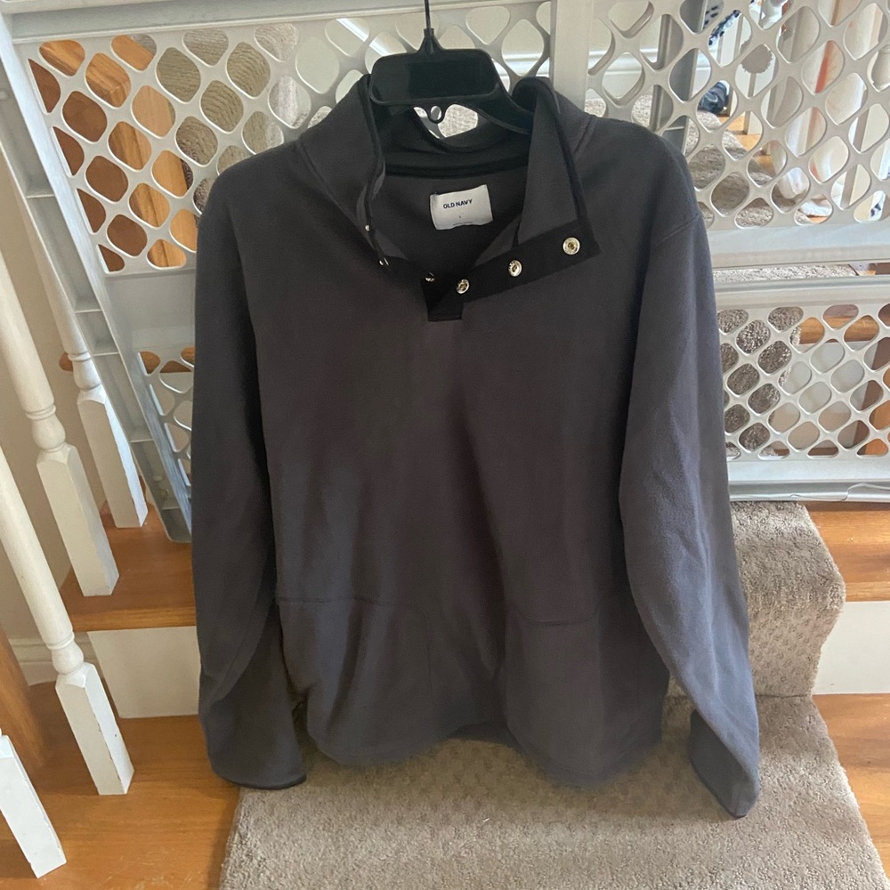 Old Navy fleece pullover